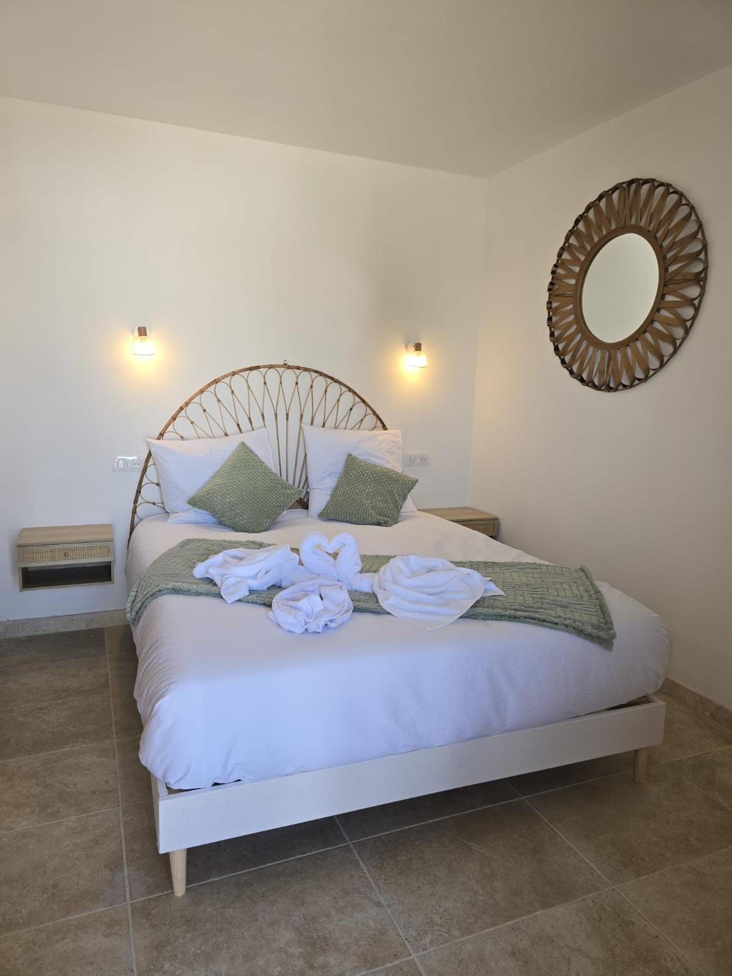 Bed and Breakfast Les Saladelles à Les Les Saintes-Maries-de-la-Mer Extérieur photo